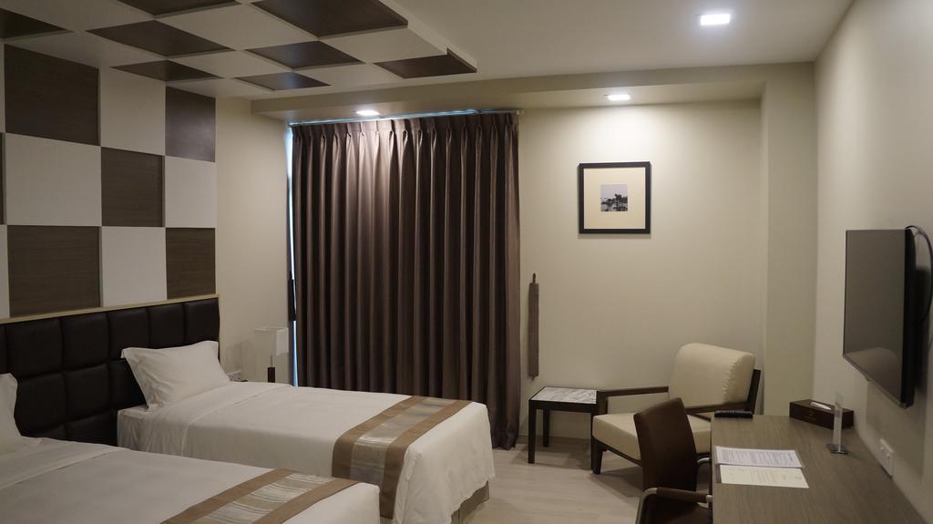 Hotel Parami Янгон Экстерьер фото