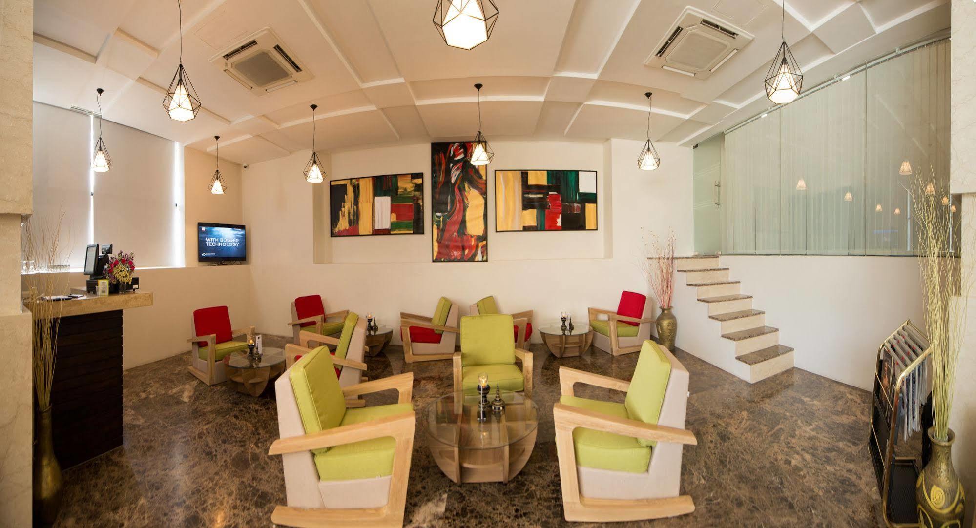 Hotel Parami Янгон Экстерьер фото